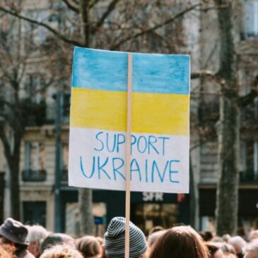 Velká Británie nabízí držitelům ukrajinských víz prodloužení víza o 18 měsíců
