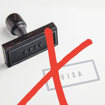 Studie ukazuje, že Velká Británie a Evropa výrazně vydělávají na poplatcích za zamítnuté žádosti o víza.